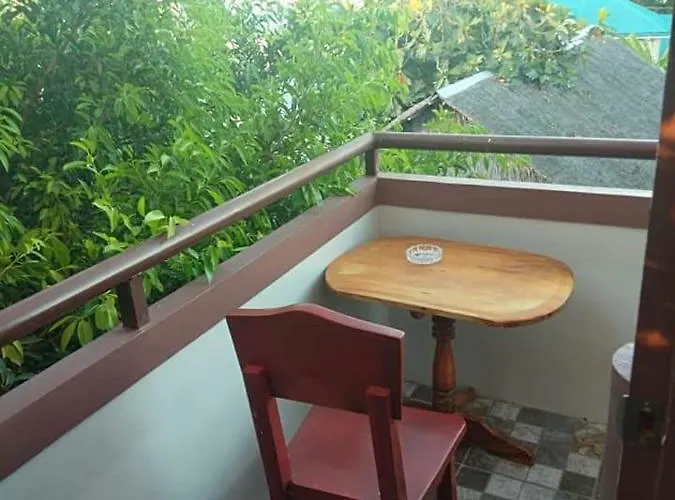 Hotel Hr Bar And Restaurant